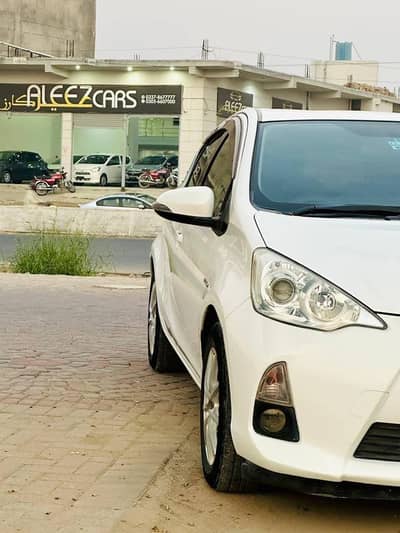 Total genuine just 01 fender minor touch up remaining all body genuine