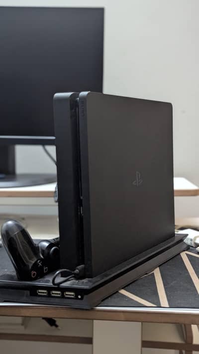PS4 slim Playstation 4 slim