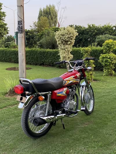 Honda 125 2035 3300 km driven