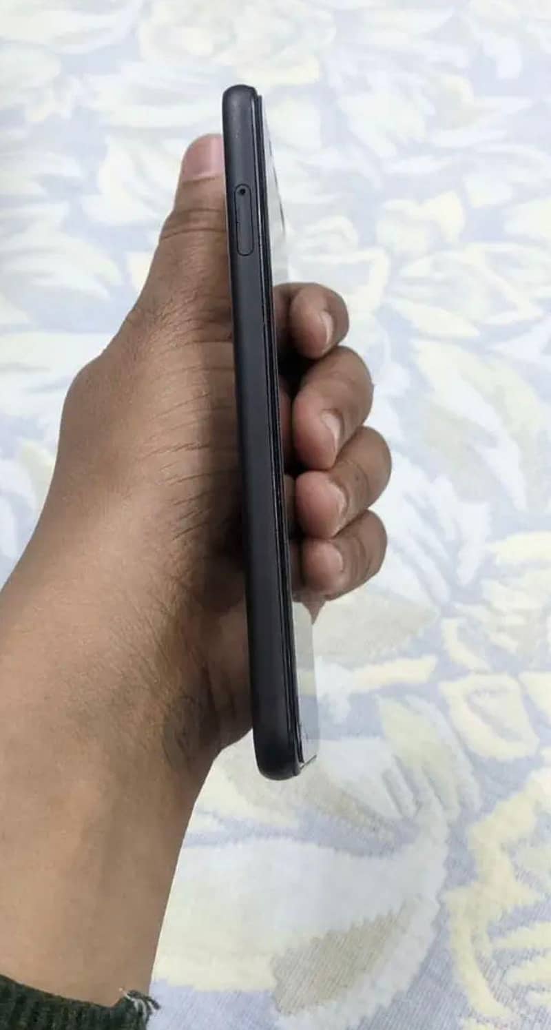 Google Pixel 4 3