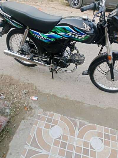 Honda CD 70 Dream 2025