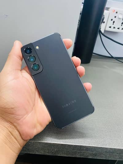 Samsung Galaxy S22 8GB RAM 256GB Storage – Snapdragon 8 Gen 1