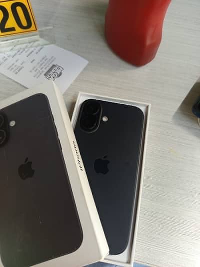 iPhone 16 128GB complete box (99% health non pta)