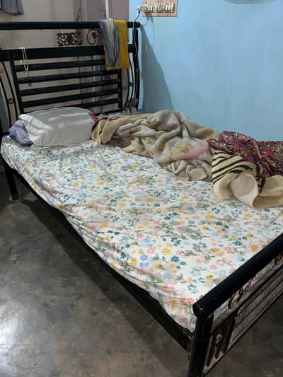 WOODEN or Iron KING SIZE BED WITH METRESS OR ALMARI FOR SALE