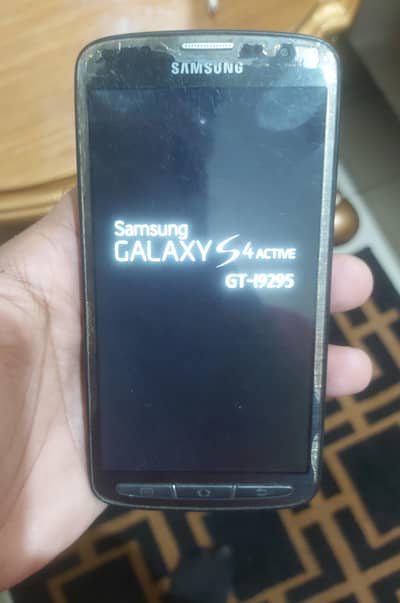 Samsung S4 active GT-I9295