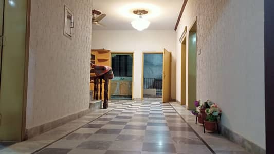 10 Marla Upper Portion Available For Rent hidayat Ullah Blk