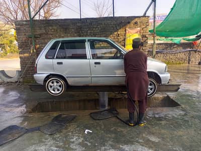 2017 modal sirf bonut shower hai baqi sari jenion hai  aloy rim hen