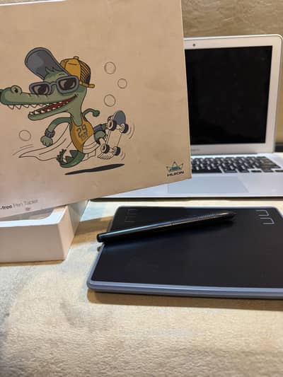 Online class writing tablet (almost brand new)