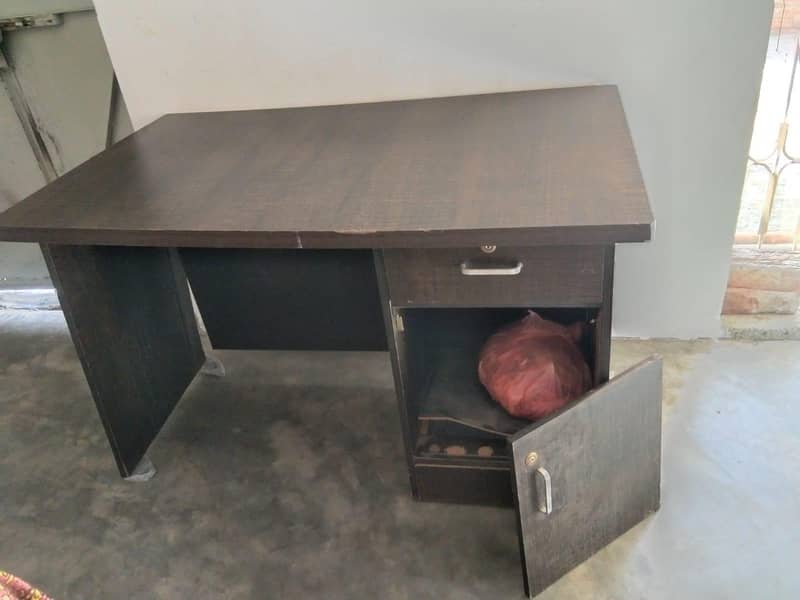 office table 0