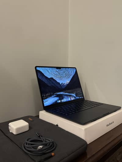 MacBook Air M3 | 8GB RAM | 256GB