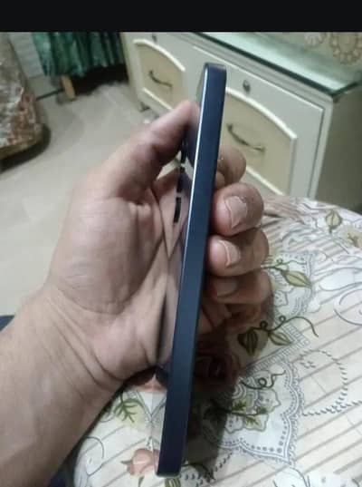 Samsung A35 5g.     6)128