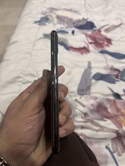 11 pro max 64GB PTA approved