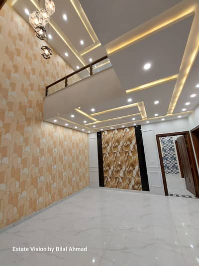 0321 86 10 688 Beautiful 5M house available for sale in Model city1