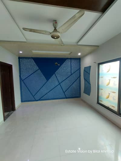 20 Marla 1st floor available for rent in officer colony 1