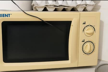 Orient microwave oven