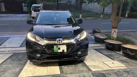 Vezel car for sale in good condition and good price