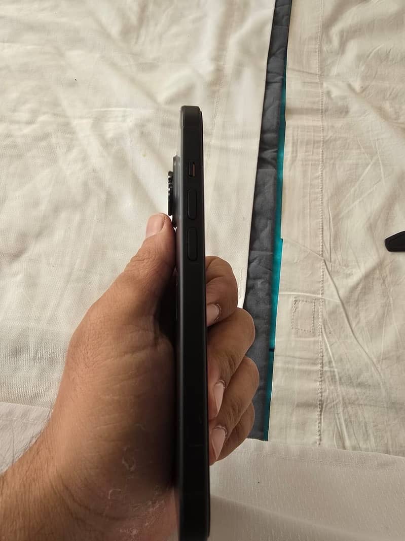 Iphone 15 box pack 3