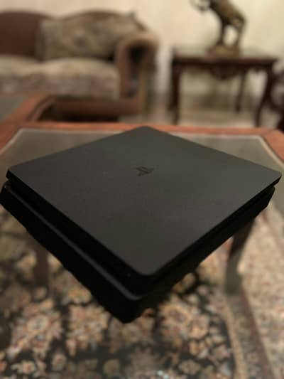PS4 Slim 500GB – (12.00)Plug & Play + Original Controller+Box+ 3 Games