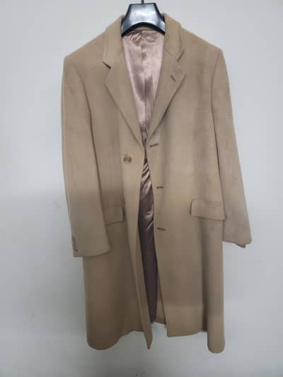 Pure cashmere overcoat in camel color. To give away