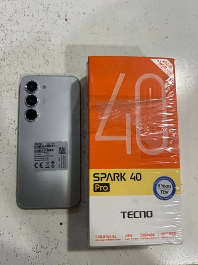 Tecno Spark 40 pro