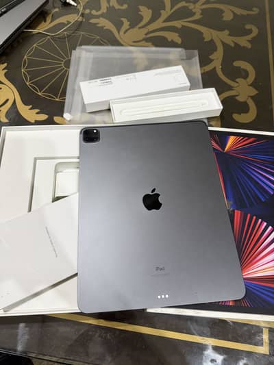 iPad Pro m1 5th generation 12.9 inch