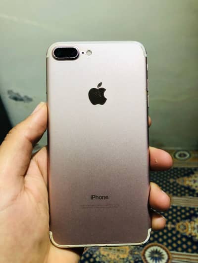 iPhone 7Plus 128gb memory sim Wala bypass howa ha…03700702030 whatsapp