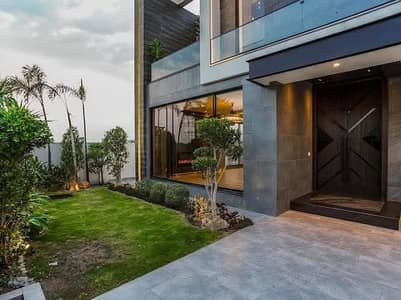 20 MARLA ELEGANT AND FULLY MAINTAINED SUPER HOT LOCATED BUNGALOW IS AVAILABLE IN THE BEST BLOCK OF DHA LAHORE.