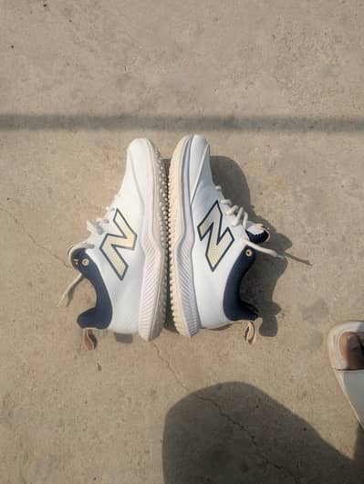 New balance gripper shoes