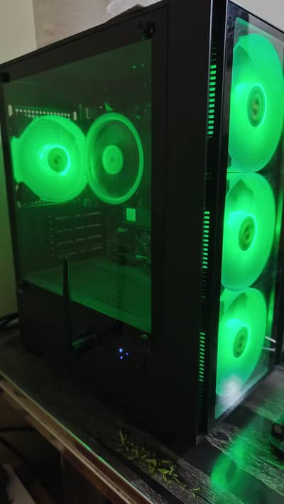 Ryzen 5 pro 2400 with 24 inch LCD Monitor