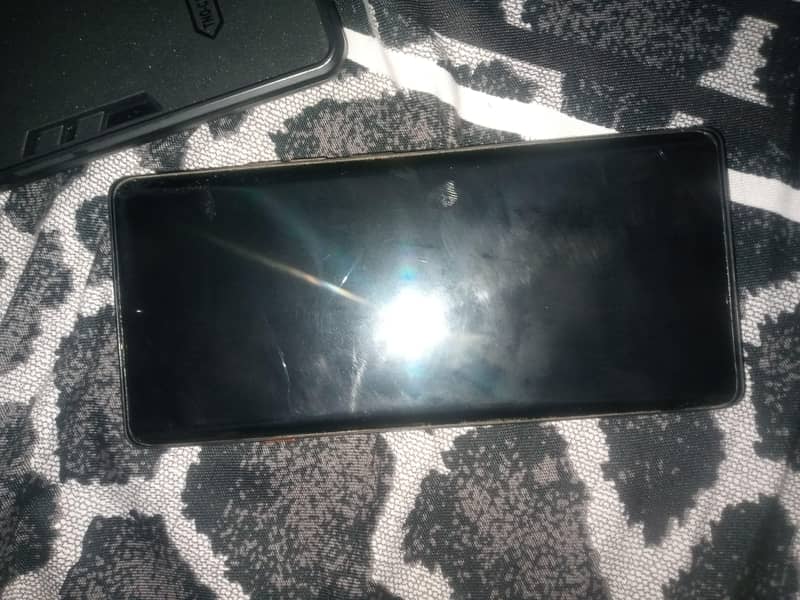 TECHNO CAMON 40 PRO 1