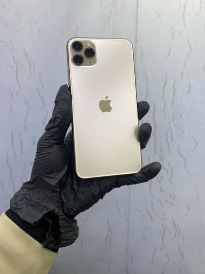 I phone 11 pro Max 512 GB Factory unlock 90% Battery Health 10 by 10