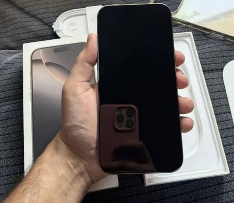 Iphone 16 Pro Max 3