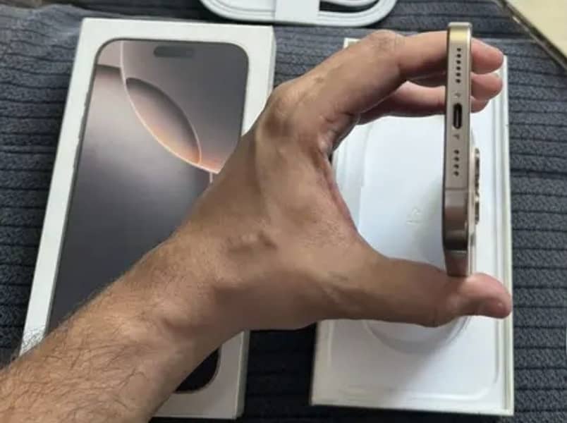 Iphone 16 Pro Max 4