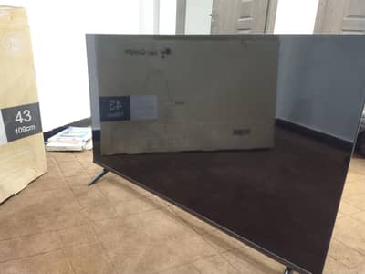 LED smart tv for sell- excellent condition