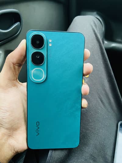 Vivo y200