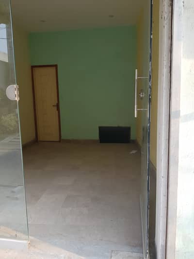 1 Marla shop + 4 flats