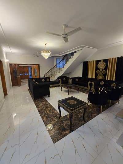 1.5 Kanal Full House For Rent In Cavalry Ground Cantt Office Use