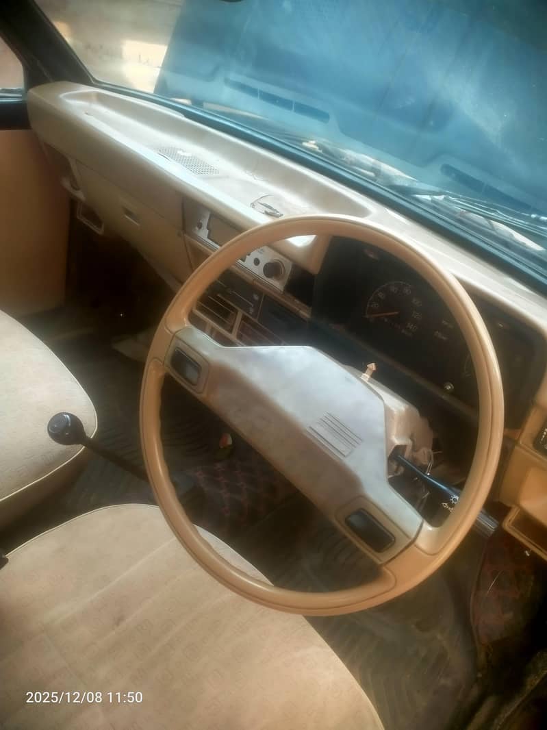 گاڑی اندر سے ٹوٹل انجن 100 پرسنٹ اوکے سپیکشن 5