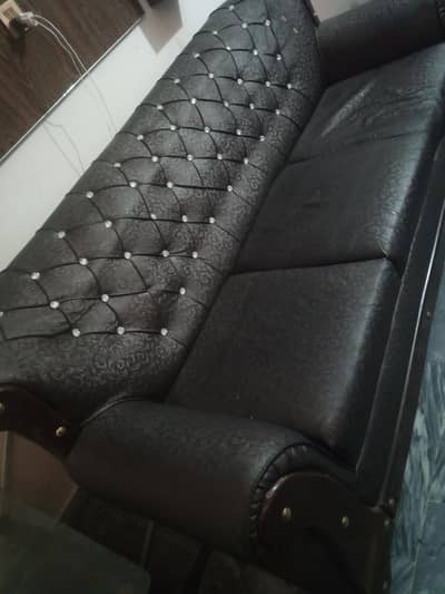 6 seetar sofa for sale in good condithion