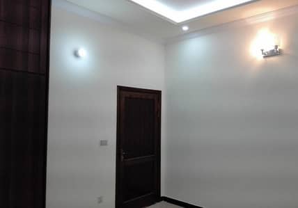 1 Kanal House For Grabs In Top City 1