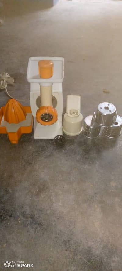 Branded meat mincer,slicer,crusher ,juicer extractor