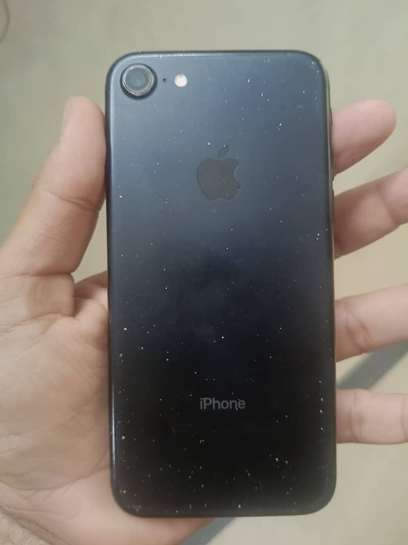 Apple iPhone 7 3