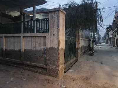 Spacious Double-Storey 7-Bedroom House with Lawn, 2 Kitchens & Big Ga