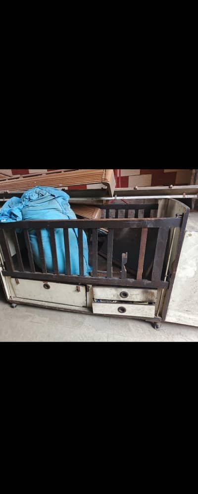 Baby coat with draw . n side hanging cloths almari