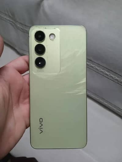Vivo y100 8gb 256gb 80watt chrger