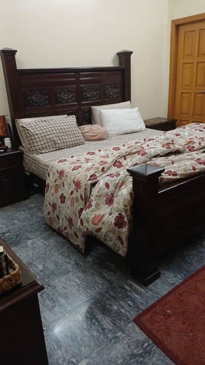 King sized original wood bed set