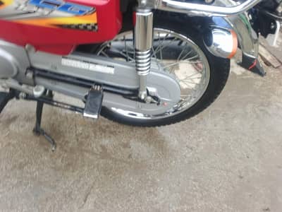 Honda 125 8000 chale hey