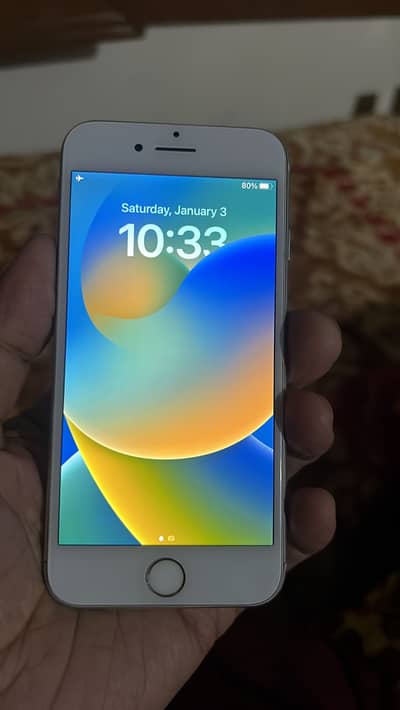 iPhone 8 Plus 256Gb & iPhone 8 64Gb Battery health service par hai