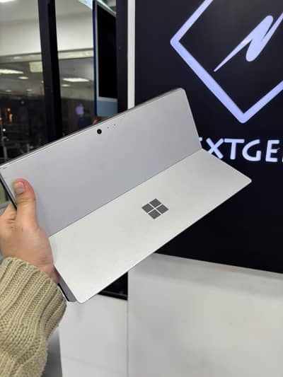 Microsoft Surface Tablet Core i5 7th Gen | 8GB RAM | 256GB SSD