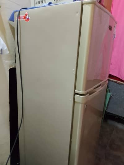 Dawlance Medium Refrigerator for sale - Excellent Condition